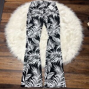 Zara Floral Printed Flare Pants NWT size Medium
